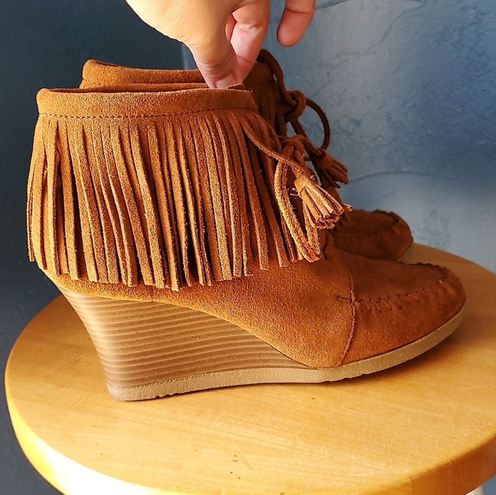 Minnetonka Suede Fringe Wedged Booties